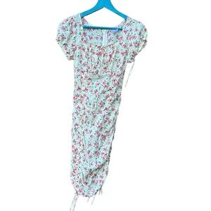 No Boundaries women's size small Ruched Floral Dress with Short Sleeves